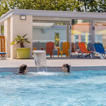 Kemp Camping Le Joli 4*