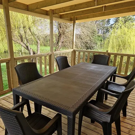Camping Le Joli 4* Bois-de-Cené